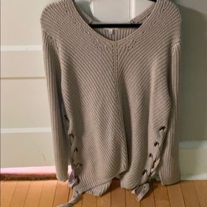 Chunky tan sweater with lace up detailing🤍